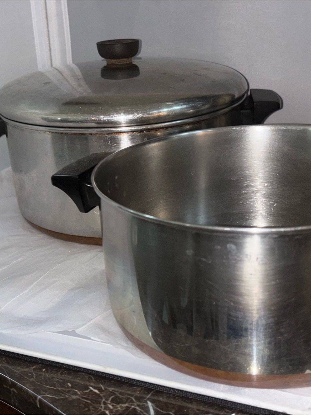 6-Qt + 4.5Qt Revereware copper bottom stock pots 1 lid